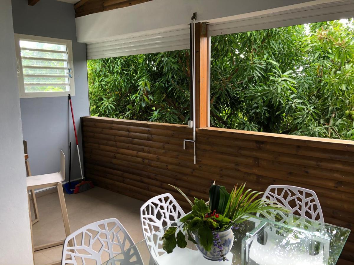 Appartement Zen Haut MALI Bain chaud à 3 min à Bouillante Extérieur photo